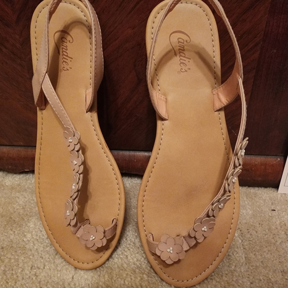 Candie's Tan Floral Sandals